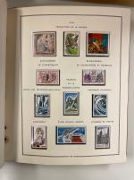 Stamp of France » Collections 1849-1999, dans trois reliures Moc et feuilles pré-imprimées,