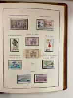 Stamp of France » Collections 1849-1999, dans trois reliures Moc et feuilles pré-imprimées,