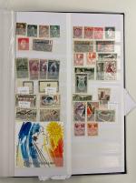 Stamp of France » Collections 1950-2010 : Dans un gros carton, volumineux vrac de