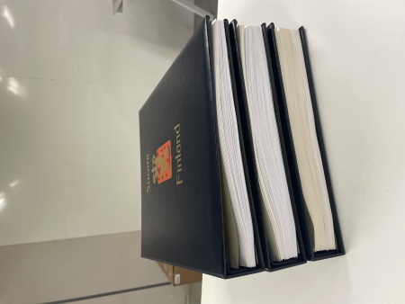 Stamp of Large Lots and Collections Finland, in three Davo albums collection 1866/2015.