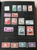 Stamp of Colonies françaises » Monaco 1885-2002, dans deux gros classeurs collection de plusieurs