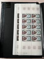 Stamp of France » Collections 1936-1970, dans un gros classeur stock de timbres neufs