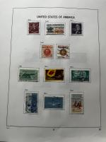 Stamp of United States » Collections 1861-1988, in two Davo albums mint and used collection