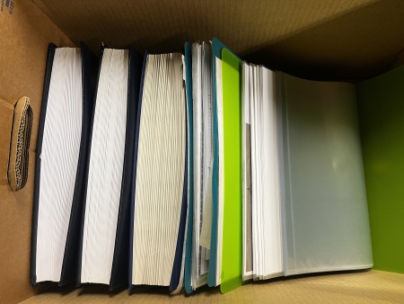 Stamp of France » Blocs et Feuillets 1975-2024, dans un gros carton superbe ensemble type