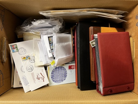 Stamp of Large Lots and Collections All World : 1854-2018, what an accumulation! Thousands