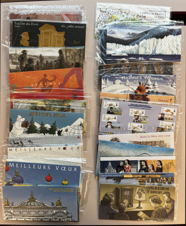 Stamp of France » Collections 2003-2017, collection de 130 blocs-souvenirs neufs