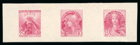 Stamp of France » Émissions à partir de 1900 1925, essai en rose sur petit feuillet gommé réunissant