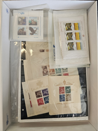 Stamp of Portugal 1940-1945, thousands of mint ** MNH souvenir sheets