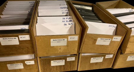 Stamp of Colonies françaises » Wallis et Futuna 1977-1997, exceptionnel stock de marchand uniquement