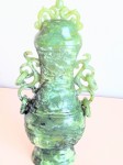 Stamp of Feldman International Auctions » Art d'Orient & d'Extrême-Orient / Asian & Oriental Art Vase couvert en jade néphrite sculpté, Chine, fin XIXe