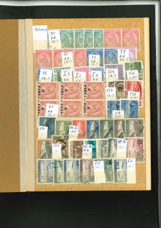Stamp of Large Lots and Collections » Late Lots 1913-72 Albania Lot in small stockbook with interesting values
