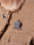 Stamp of Feldman International Auctions Broche motif perse