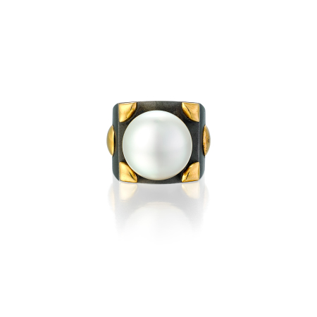 Stamp of Feldman International Auctions Bague perle