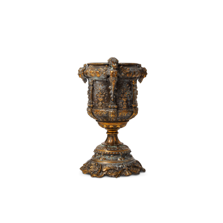 Stamp of Feldman International Auctions » Mobilier, Objets d'Art & Design / Furniture, Objets d'Art & Design Important vase décoratif en bronze patiné à décor néo-baroque,