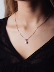 Stamp of Feldman International Auctions Pendentif diamant solitaire