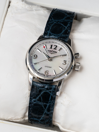 Stamp of Feldman International Auctions » Montres / Watches VULCAIN Cricket