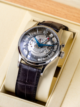 Stamp of Feldman International Auctions » Montres / Watches VULCAIN Édition limitée