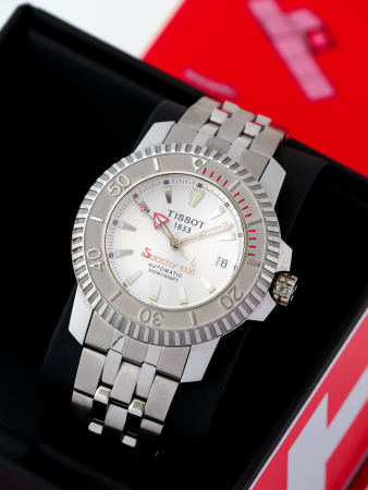 Stamp of Feldman International Auctions » Montres / Watches TISSOT Seastar 1000