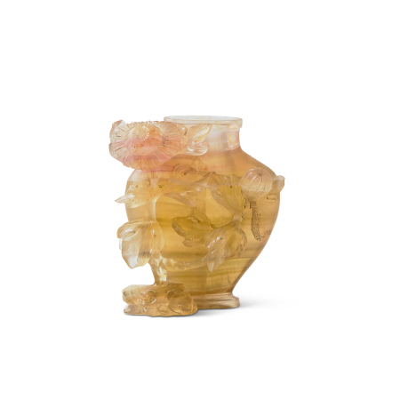 Stamp of Feldman International Auctions » Art d'Orient & d'Extrême-Orient / Asian & Oriental Art Vase en cristal de roche sculpté, Chine, dynastie Qing (1644–1912)