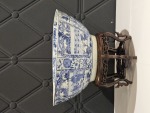Stamp of Feldman International Auctions » Art d'Orient & d'Extrême-Orient / Asian & Oriental Art Chine. Grand bol « Kraak » en porcelaine Bleu & Blanc. Période Wanli (1573 - 1619)