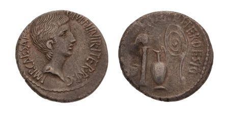 Roman Republic, Octavianus, 37 BC, AR denarius, 3.87 g.