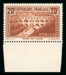 Stamp of France » Collections 1900-1960, dans une reliure Leuchtturm, très belle
