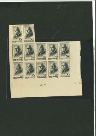 Stamp of France » Émissions à partir de 1900 1941 : 50f Pétain en bloc de 12 timbres non dentelés