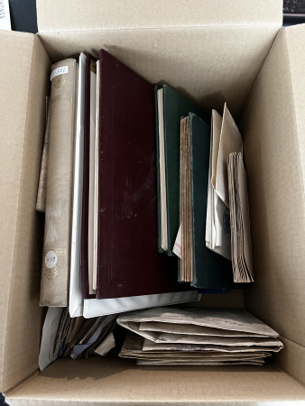 Stamp of Ireland » Revenues & Fiscals Lot of odds and ends: Two ring binders, plus three