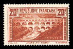 Stamp of France » Émissions à partir de 1900 1930, Pont du Gard YT n° 262 neuf **, TB et signé Brun