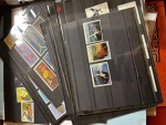 Stamp of China » Collections and Lots 1913-2007, in a box, thousands of mint and used stamps