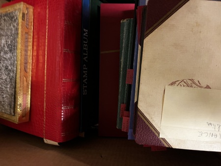 Stamp of France » Collections 1900-2002, dans un gros carton ensemble type vrac composé