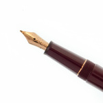 MONTBLANC Stylo-plume "Meisterstück Le Petit Prince and Planet" Special Edition