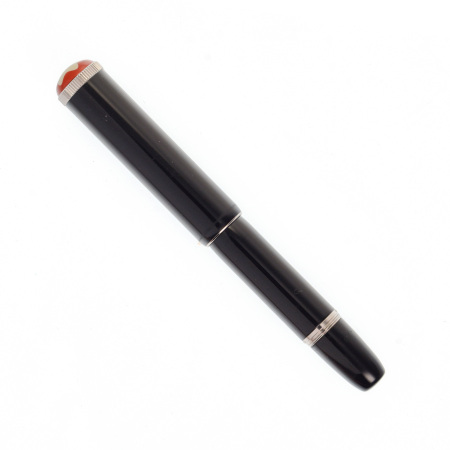 MONTBLANC Stylo-plume "Heritage Rouge et Noir 'Baby'" Special Edition
